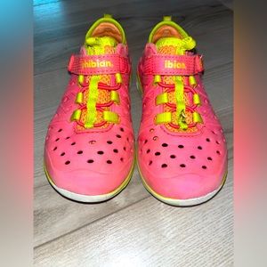 Stride Rite Phibian Water Shoes